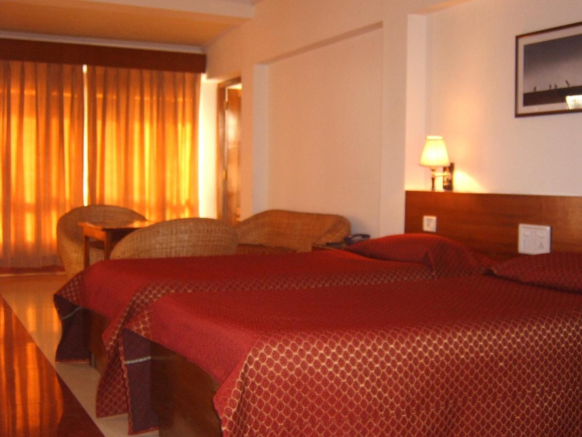Marina'S Motel Bagdogra Εξωτερικό φωτογραφία