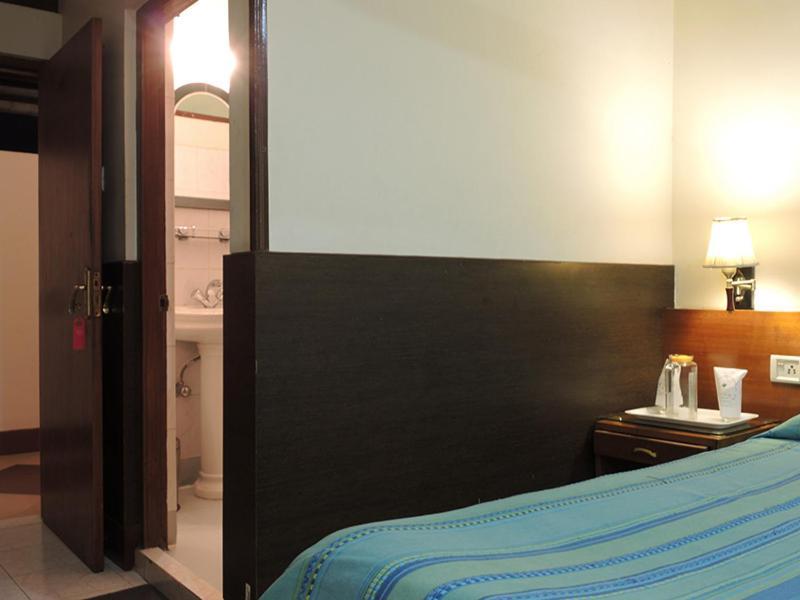 Marina'S Motel Bagdogra Εξωτερικό φωτογραφία