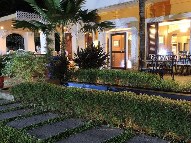 Marina'S Motel Bagdogra Εξωτερικό φωτογραφία
